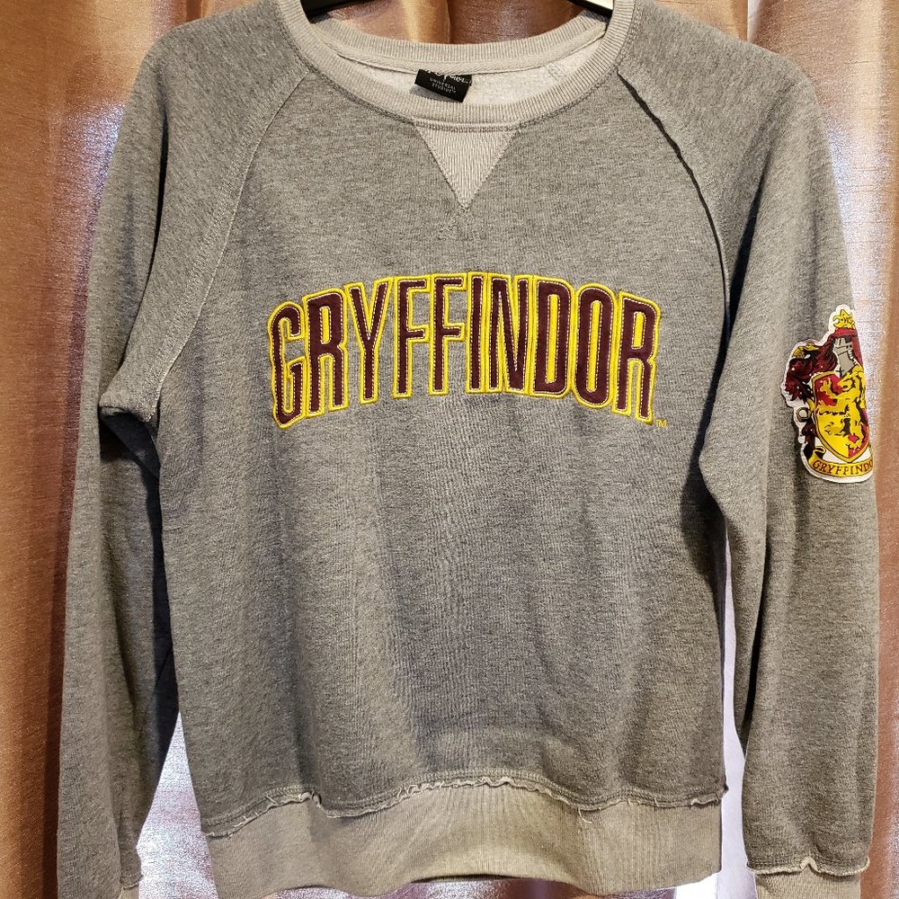 Harry Potter Universal Gryffindor Crewneck Sweater Size Medium